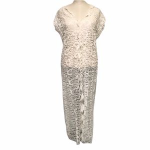 Stunning True Vintage Négligée. Lace Nightgown